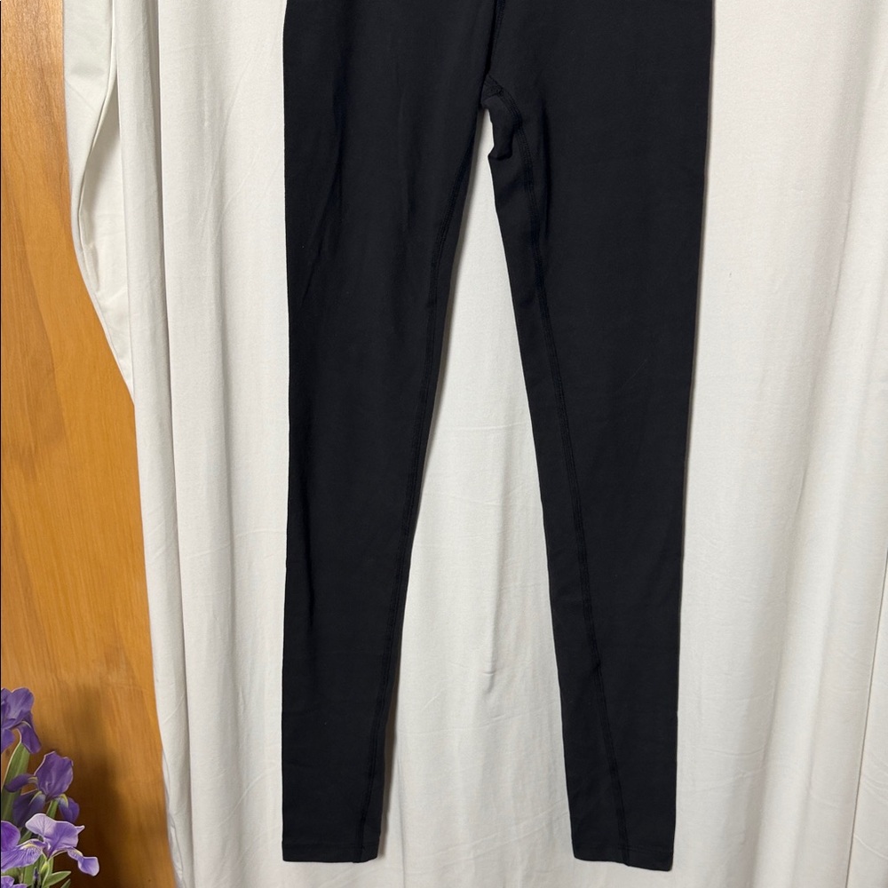 Beyond Yoga Black Mid Rise Leggings Size XS - Picture 3 of 7